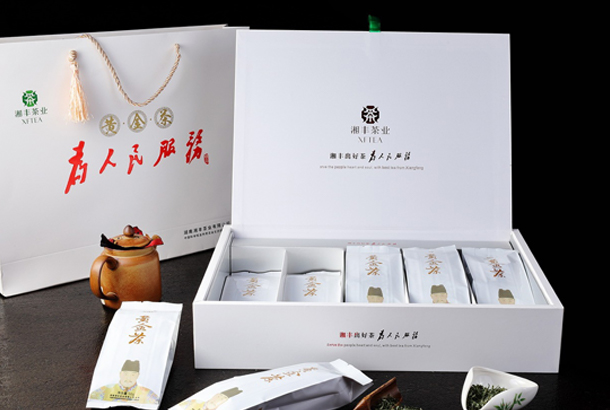 黄金茶为人民服务礼盒2.jpg