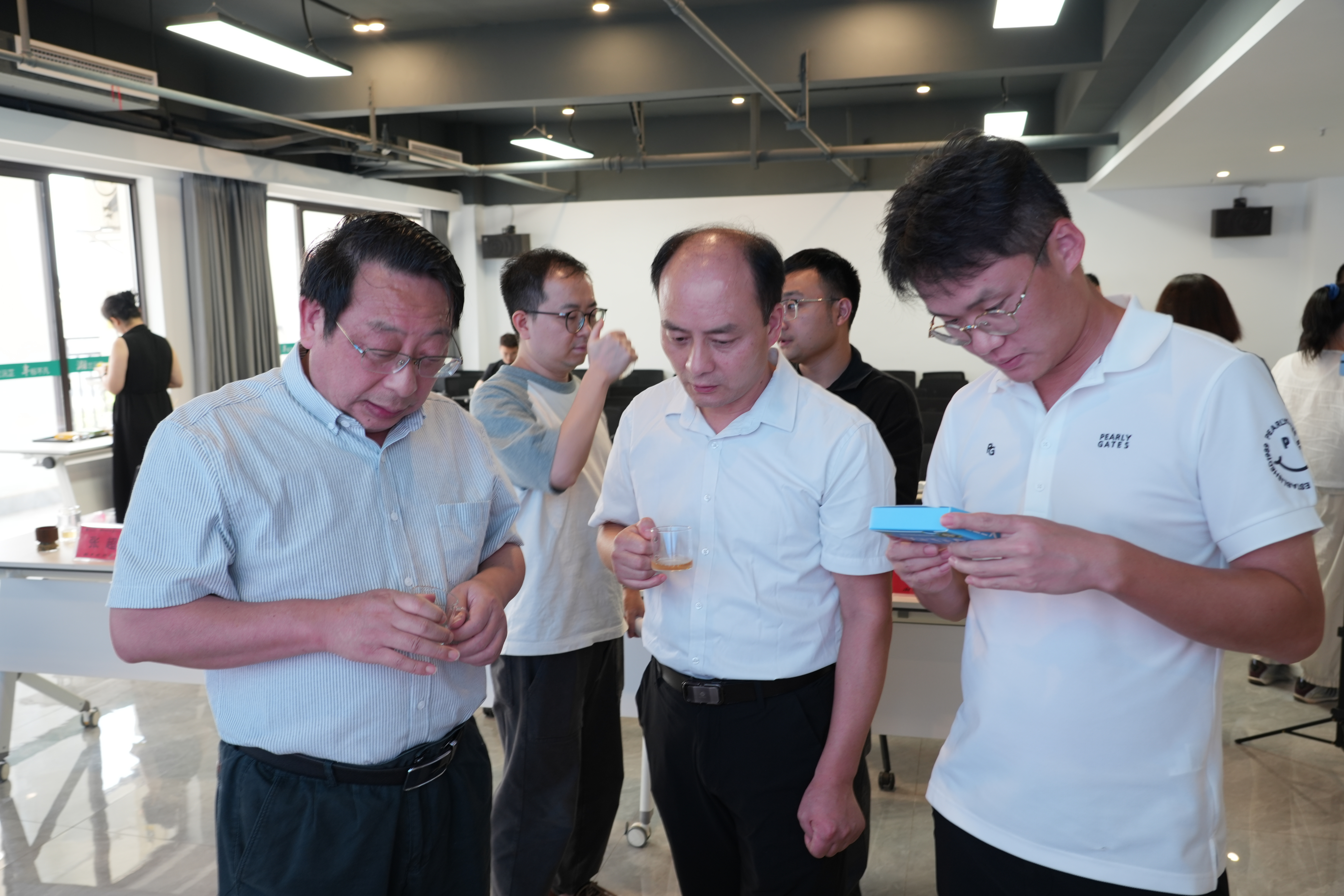 7月31日品茶2(1).jpg 7月31日品茶2(1).jpg
